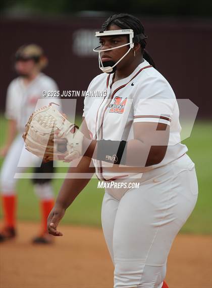 Thumbnail 3 in Bauxite vs. Malvern (AAA  4A-3 Regional Final) photogallery.