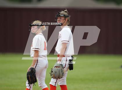 Thumbnail 3 in Bauxite vs. Malvern (AAA  4A-3 Regional Final) photogallery.