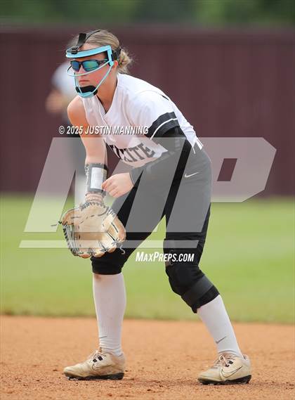 Thumbnail 2 in Bauxite vs. Malvern (AAA  4A-3 Regional Final) photogallery.