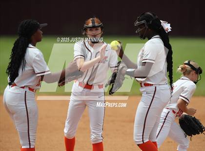 Thumbnail 2 in Bauxite vs. Malvern (AAA  4A-3 Regional Final) photogallery.