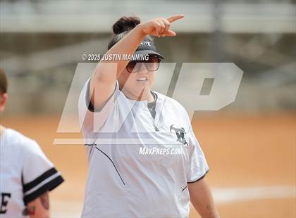 Thumbnail 2 in Bauxite vs. Malvern (AAA  4A-3 Regional Final) photogallery.