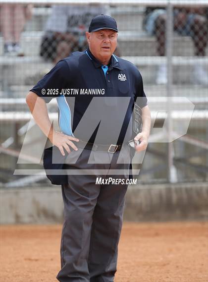 Thumbnail 3 in Bauxite vs. Malvern (AAA  4A-3 Regional Final) photogallery.