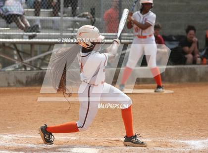 Thumbnail 2 in Bauxite vs. Malvern (AAA  4A-3 Regional Final) photogallery.