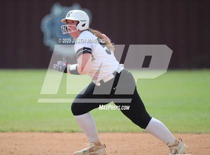 Thumbnail 1 in Bauxite vs. Malvern (AAA  4A-3 Regional Final) photogallery.