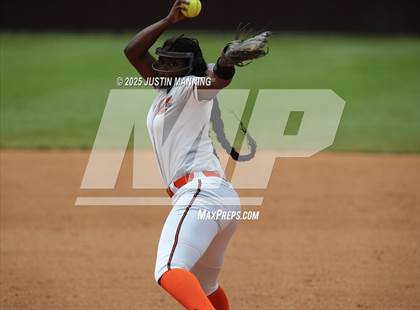Thumbnail 2 in Bauxite vs. Malvern (AAA  4A-3 Regional Final) photogallery.