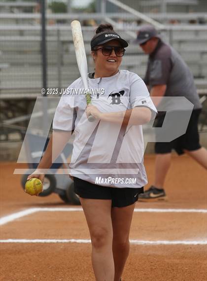 Thumbnail 1 in Bauxite vs. Malvern (AAA  4A-3 Regional Final) photogallery.