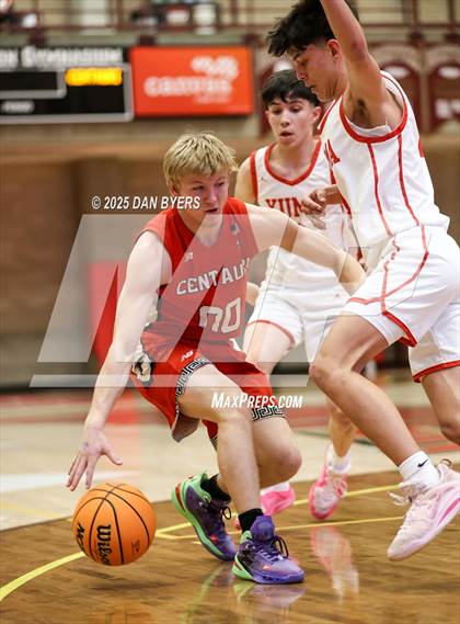Thumbnail 1 in Centauri vs. Yuma (CHSAA 3A Great 8) photogallery.