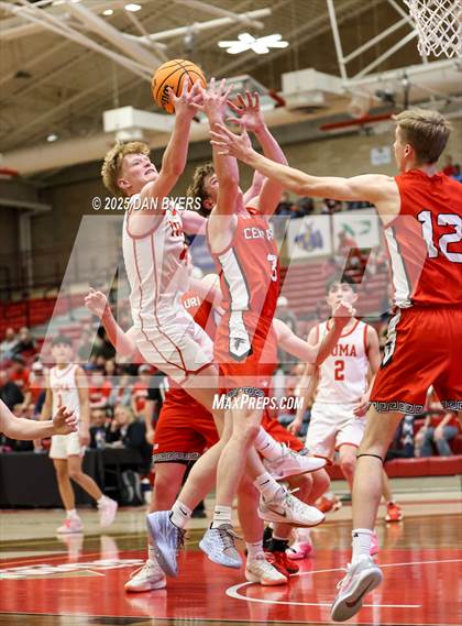 Thumbnail 2 in Centauri vs. Yuma (CHSAA 3A Great 8) photogallery.