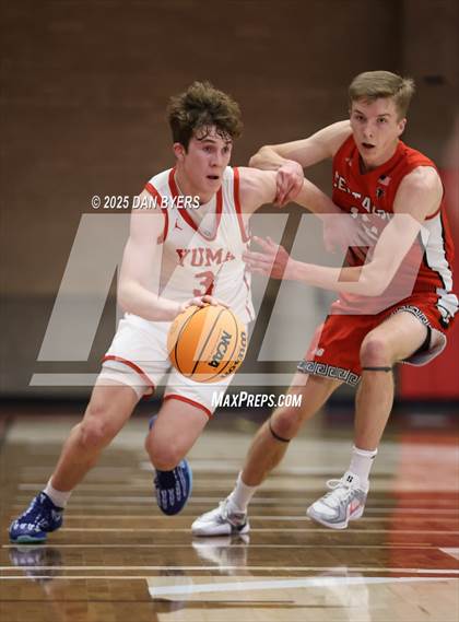 Thumbnail 2 in Centauri vs. Yuma (CHSAA 3A Great 8) photogallery.