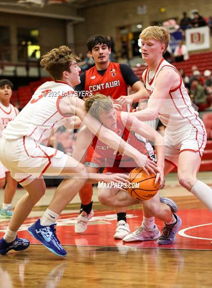 Thumbnail 3 in Centauri vs. Yuma (CHSAA 3A Great 8) photogallery.