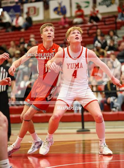 Thumbnail 2 in Centauri vs. Yuma (CHSAA 3A Great 8) photogallery.