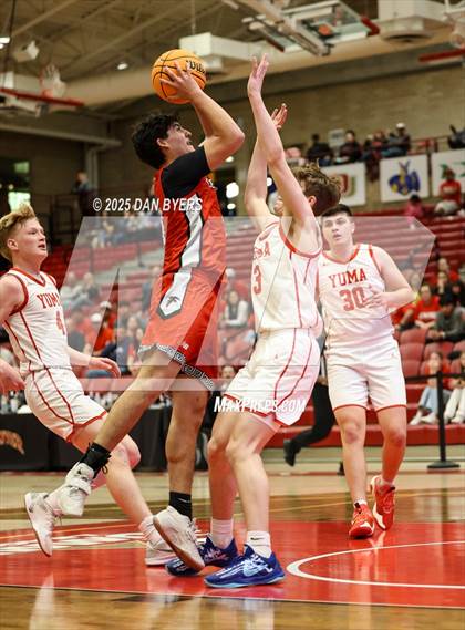 Thumbnail 3 in Centauri vs. Yuma (CHSAA 3A Great 8) photogallery.