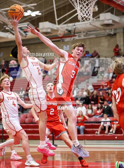 Thumbnail 1 in Centauri vs. Yuma (CHSAA 3A Great 8) photogallery.