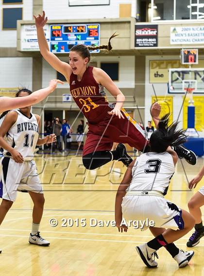 Thumbnail 3 in Viewmont vs. Riverton (UHSAA Quarterfinal) photogallery.