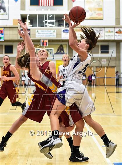 Thumbnail 3 in Viewmont vs. Riverton (UHSAA Quarterfinal) photogallery.