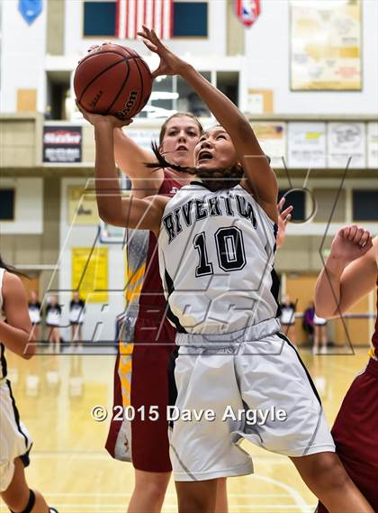 Thumbnail 1 in Viewmont vs. Riverton (UHSAA Quarterfinal) photogallery.