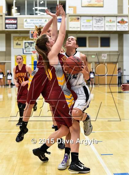 Thumbnail 2 in Viewmont vs. Riverton (UHSAA Quarterfinal) photogallery.