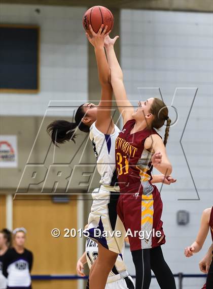 Thumbnail 1 in Viewmont vs. Riverton (UHSAA Quarterfinal) photogallery.