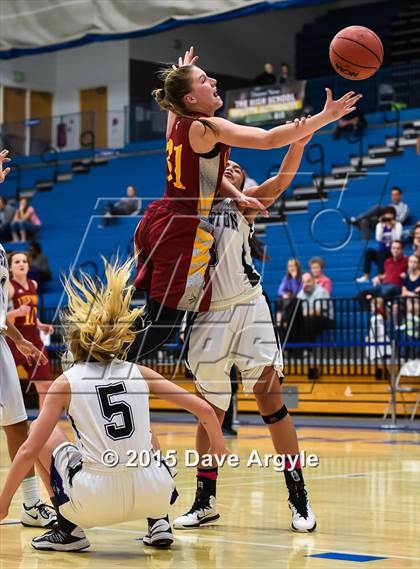 Thumbnail 3 in Viewmont vs. Riverton (UHSAA Quarterfinal) photogallery.