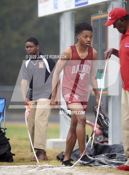 Thumbnail 1 in Mandarin Preseason Classic (Triple Jump) photogallery.
