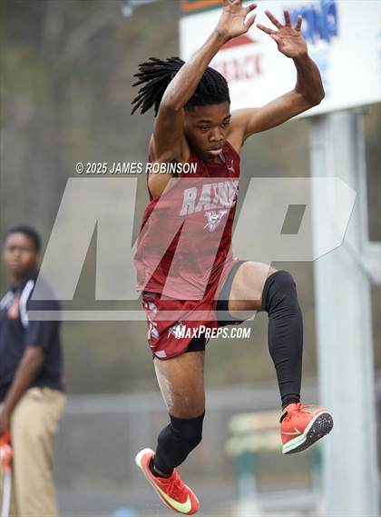 Thumbnail 3 in Mandarin Preseason Classic (Triple Jump) photogallery.