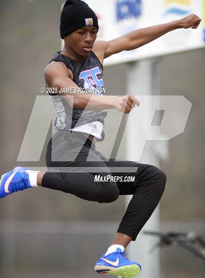 Thumbnail 3 in Mandarin Preseason Classic (Triple Jump) photogallery.