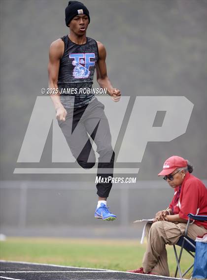 Thumbnail 2 in Mandarin Preseason Classic (Triple Jump) photogallery.