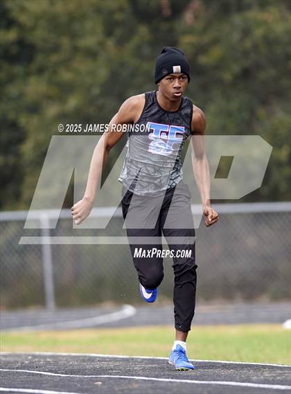 Thumbnail 2 in Mandarin Preseason Classic (Triple Jump) photogallery.