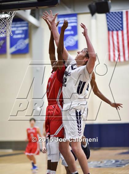 Thumbnail 1 in Lee [Robert E.] vs Smithson Valley (SAISD Tournament) photogallery.