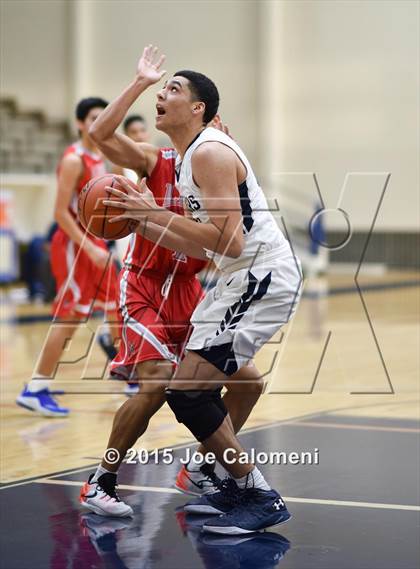 Thumbnail 1 in Lee [Robert E.] vs Smithson Valley (SAISD Tournament) photogallery.