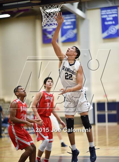 Thumbnail 3 in Lee [Robert E.] vs Smithson Valley (SAISD Tournament) photogallery.