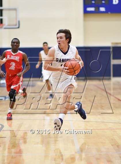 Thumbnail 2 in Lee [Robert E.] vs Smithson Valley (SAISD Tournament) photogallery.