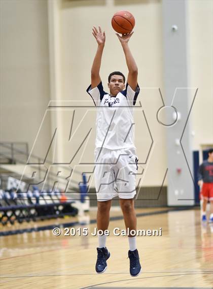 Thumbnail 2 in Lee [Robert E.] vs Smithson Valley (SAISD Tournament) photogallery.