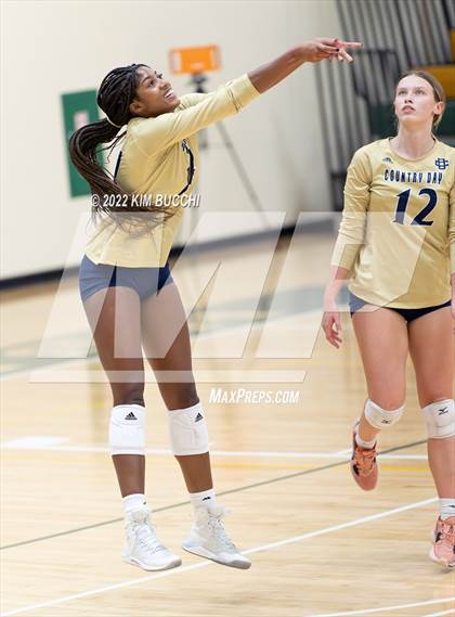 Thumbnail 3 in St. Mary's Prep vs. Detroit Country Day photogallery.