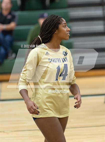 Thumbnail 2 in St. Mary's Prep vs. Detroit Country Day photogallery.