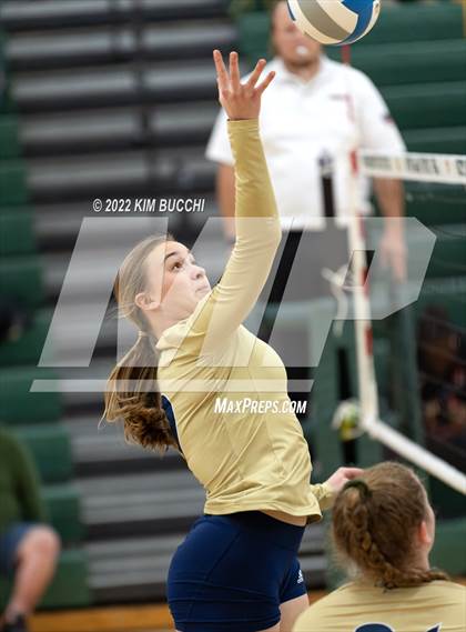 Thumbnail 1 in St. Mary's Prep vs. Detroit Country Day photogallery.