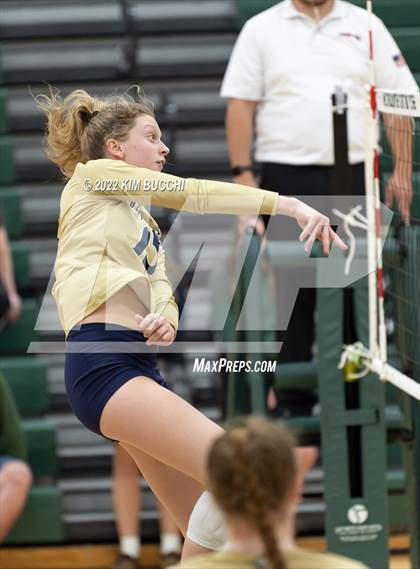 Thumbnail 2 in St. Mary's Prep vs. Detroit Country Day photogallery.