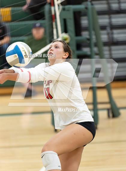 Thumbnail 1 in St. Mary's Prep vs. Detroit Country Day photogallery.