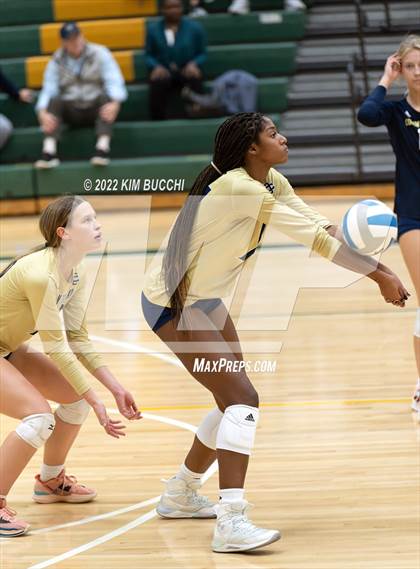 Thumbnail 3 in St. Mary's Prep vs. Detroit Country Day photogallery.
