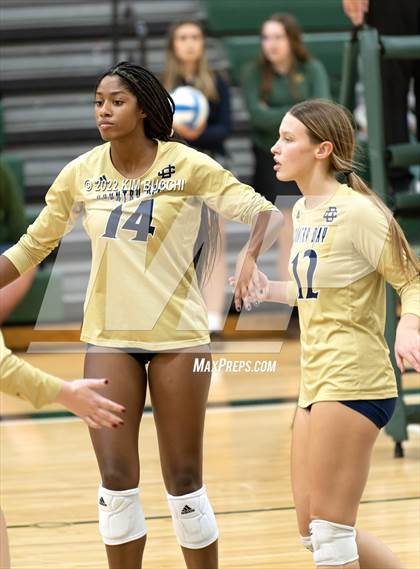Thumbnail 3 in St. Mary's Prep vs. Detroit Country Day photogallery.