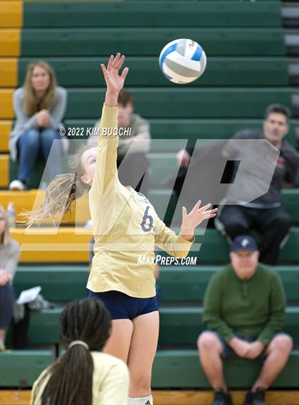 Thumbnail 1 in St. Mary's Prep vs. Detroit Country Day photogallery.
