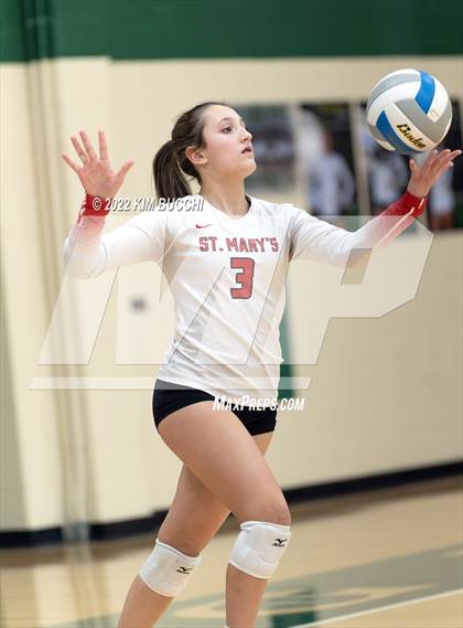 Thumbnail 2 in St. Mary's Prep vs. Detroit Country Day photogallery.