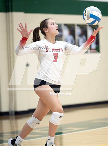 Thumbnail 2 in St. Mary's Prep vs. Detroit Country Day photogallery.