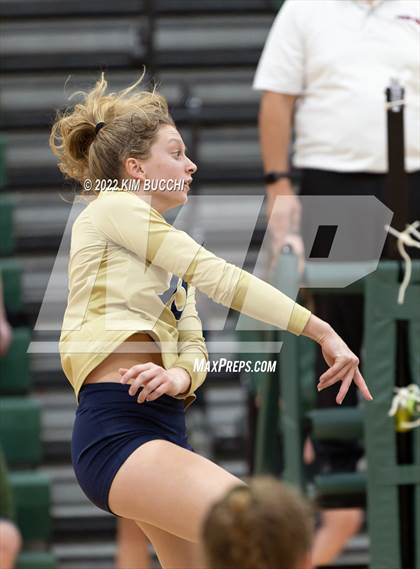 Thumbnail 1 in St. Mary's Prep vs. Detroit Country Day photogallery.