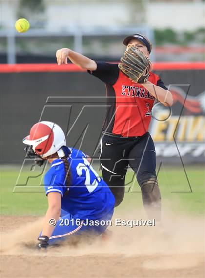Thumbnail 1 in Los Altos @ Etiwanda photogallery.