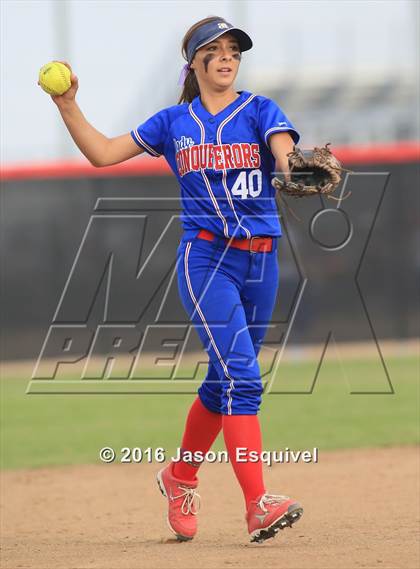Thumbnail 2 in Los Altos @ Etiwanda photogallery.