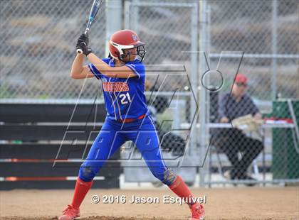 Thumbnail 2 in Los Altos @ Etiwanda photogallery.