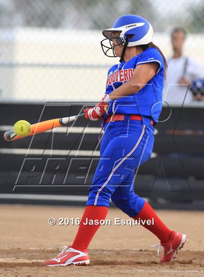 Thumbnail 1 in Los Altos @ Etiwanda photogallery.