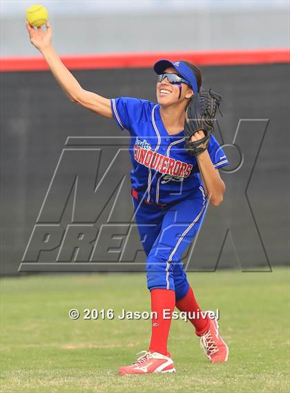 Thumbnail 3 in Los Altos @ Etiwanda photogallery.