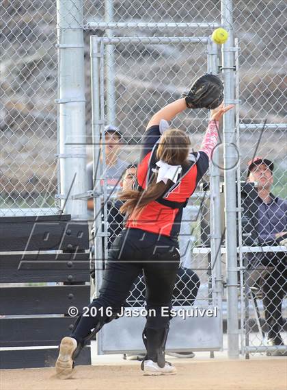 Thumbnail 1 in Los Altos @ Etiwanda photogallery.